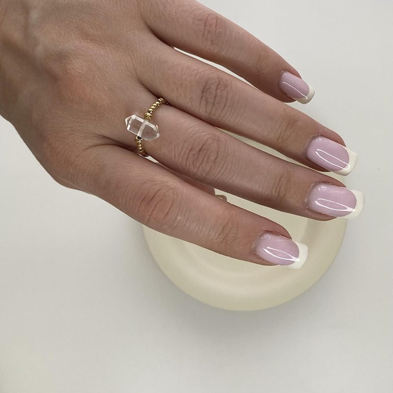 Pierścionek na gumce z kamieniem P8