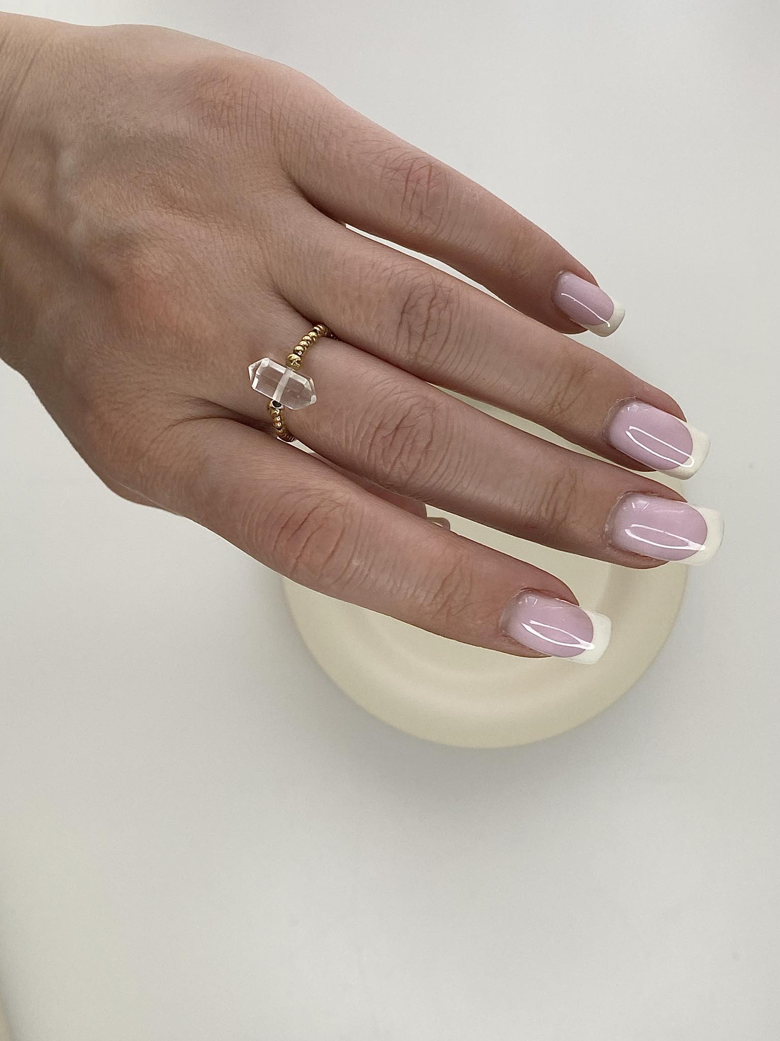 Pierścionek na gumce z kamieniem P8