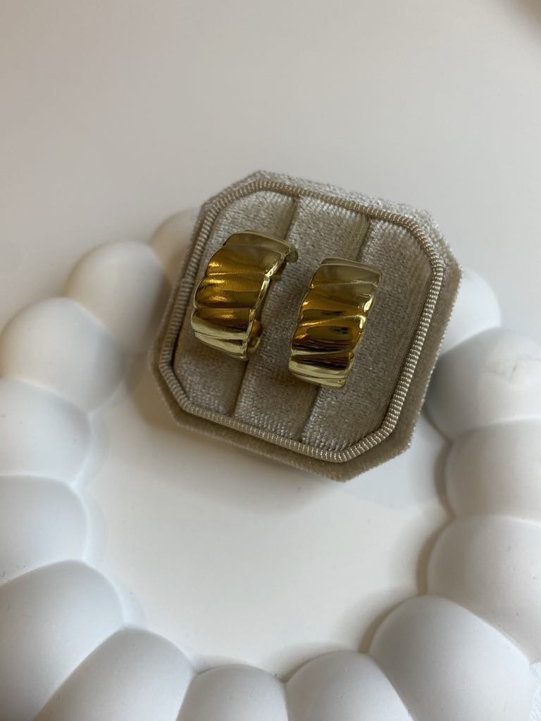 Kolczyki falowane półokrągłe K79