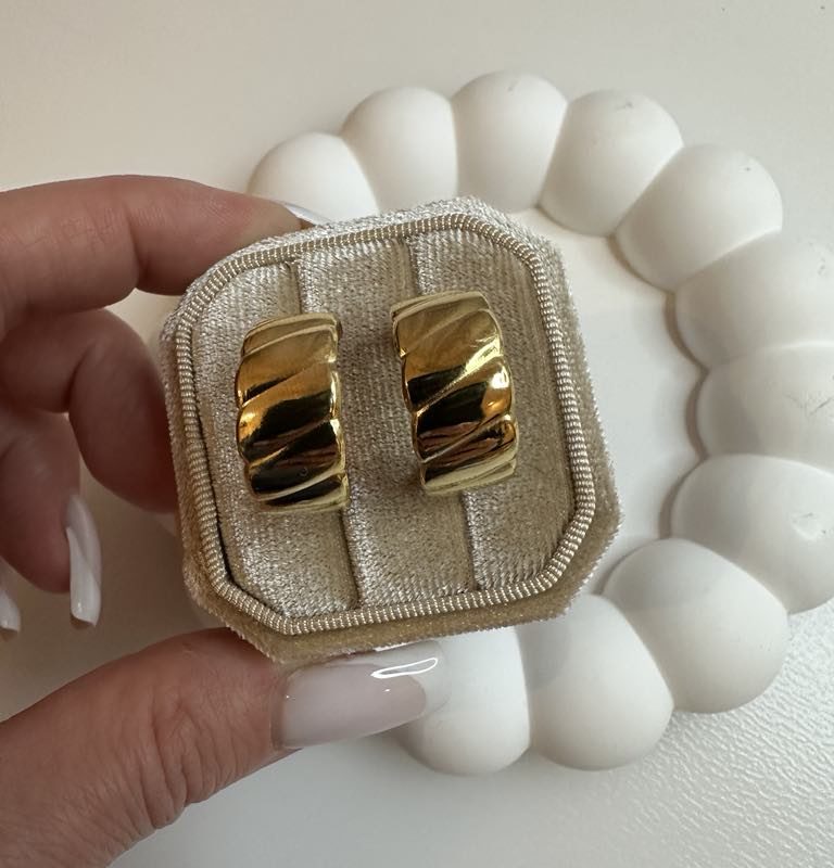 Kolczyki falowane półokrągłe K79