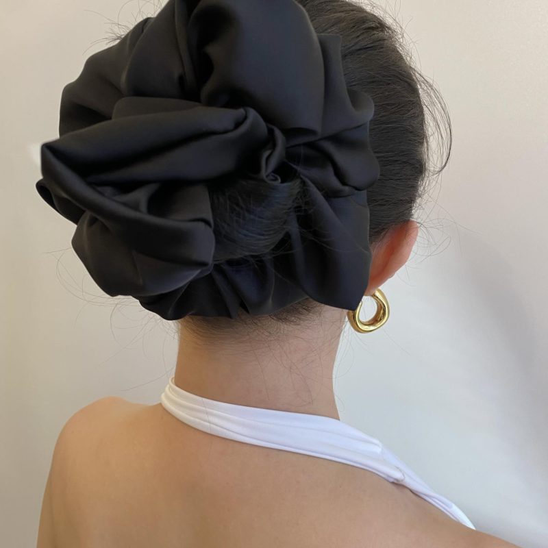 Scrunchie black gumka satynowa