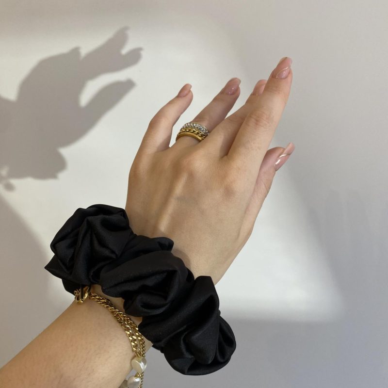 Scrunchie satyna czarna